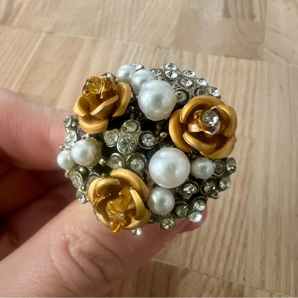 Vintage gold tone cluster peek a boo hidden watch ring NEW BATTERY